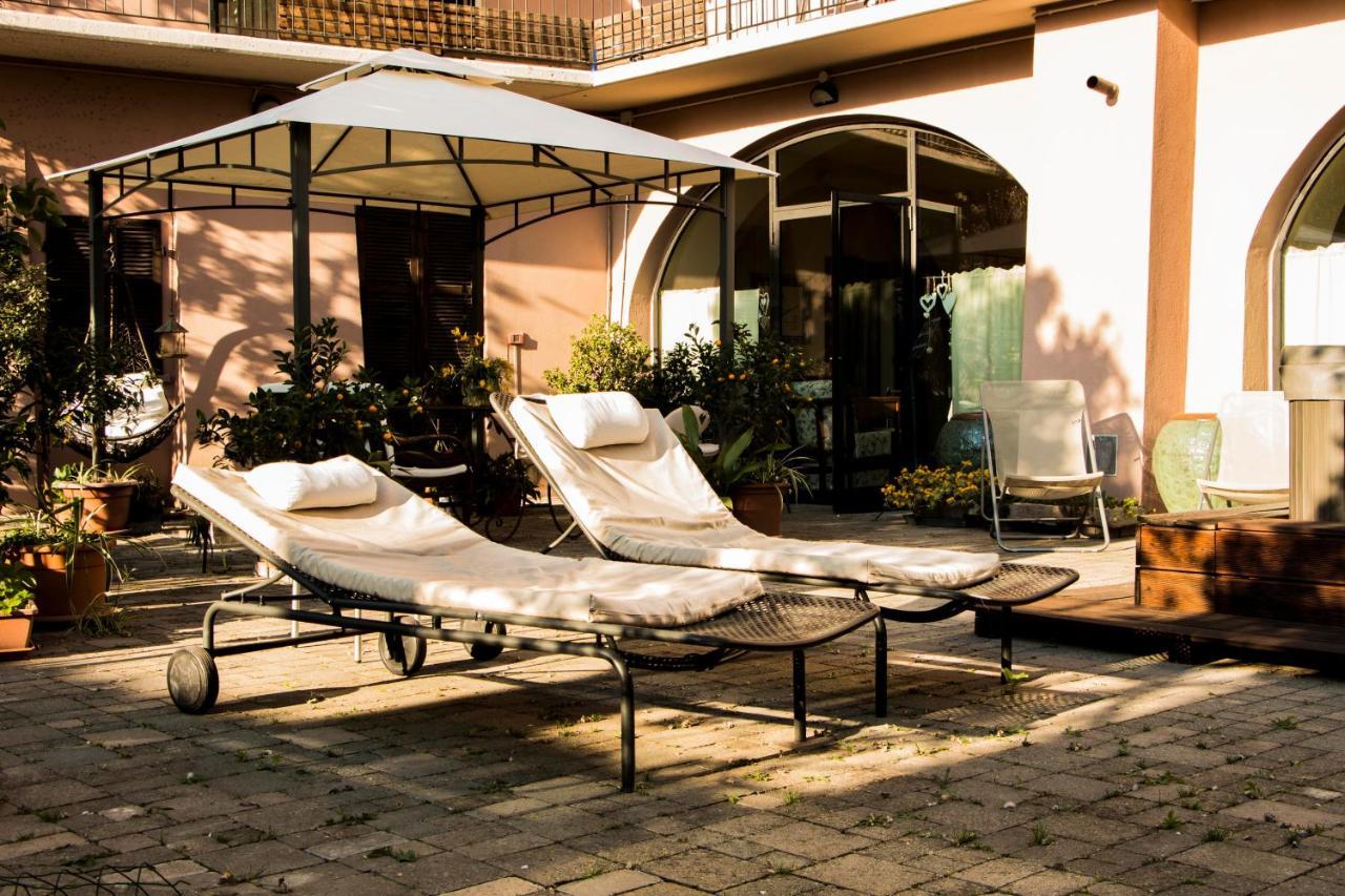 L'Aromatario Panzió Neive Kültér fotó