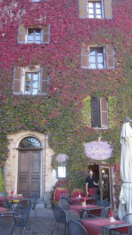 L'Aromatario Panzió Neive Kültér fotó