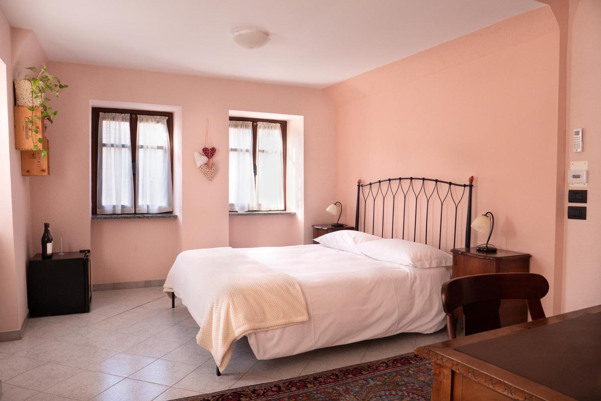 L'Aromatario Panzió Neive Kültér fotó