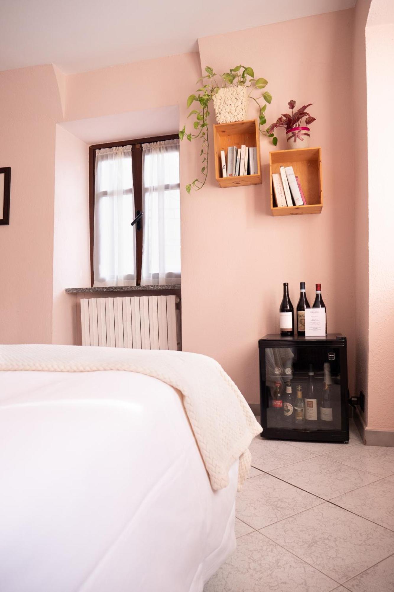 L'Aromatario Panzió Neive Kültér fotó