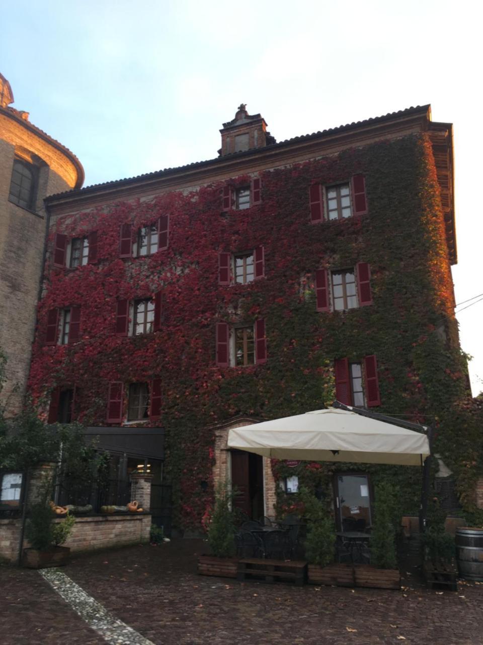 L'Aromatario Panzió Neive Kültér fotó