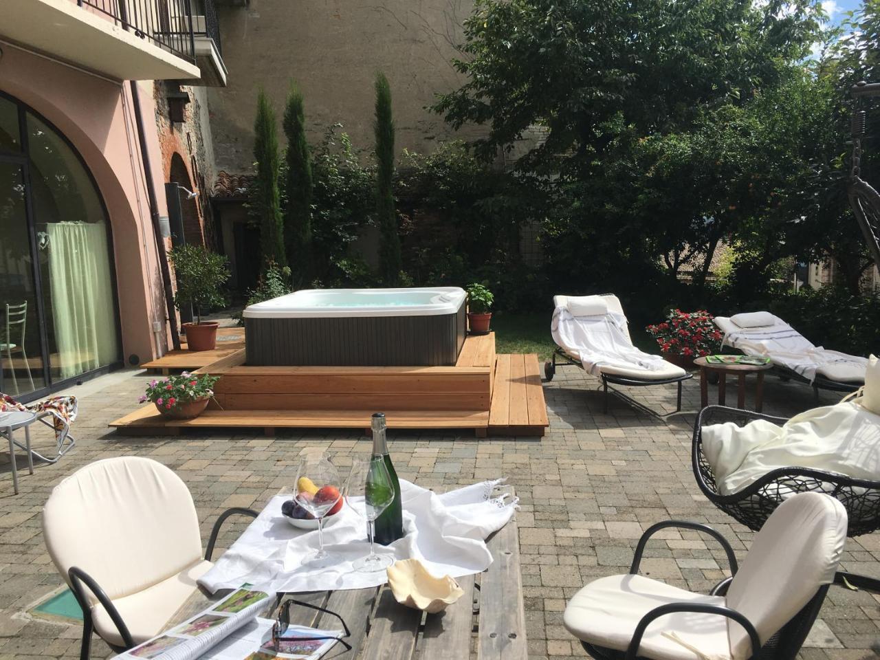 L'Aromatario Panzió Neive Kültér fotó